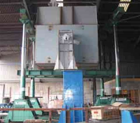 LGH Megalift designed and manufactured this lifting tower to lift, from beneath, a 32 tonne furnace 