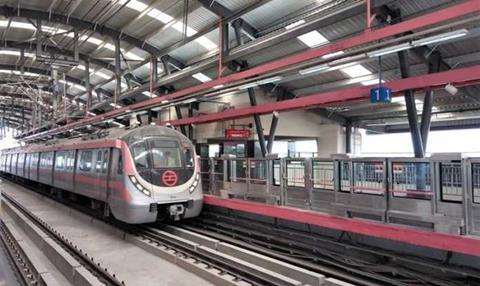 149652_delhimetropinkline_397110