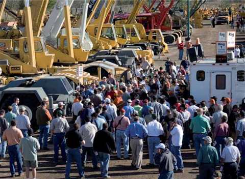 Buyers gather to take all opportunities to acquire used cranes