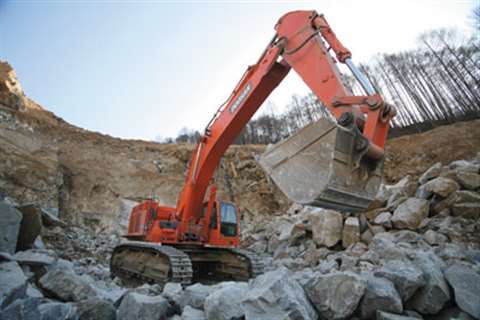 Doosan enters a new weight class with the DX700LC