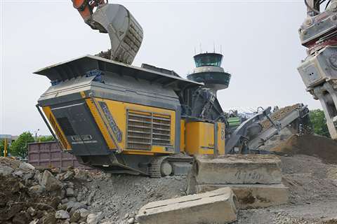 The Rubble Master RM 100GO! crusher used by Weickl on site at Salzburg Airport in Austria