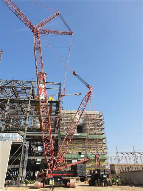 liebherr-specialized-contracting-company-cranes-lr1400-2-derrick-300dpi