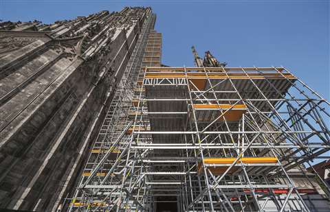 choir-ulm-minster-ulm-01-peri-300cmyk