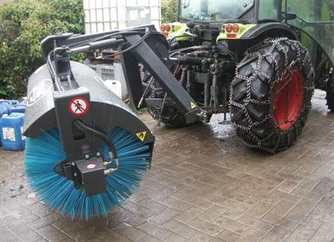 The diameter on U.Emme’s angle brooms has been increased by 20mm.