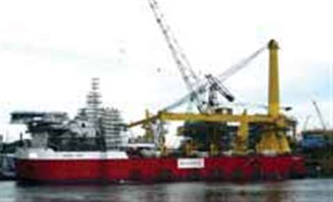 TheSapura 3000, the world's largest capacity marine single mast crane vessel, according to its crane