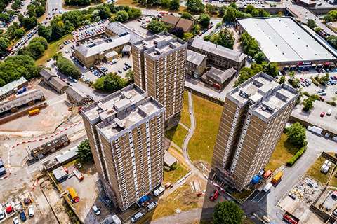 Rhodar demolishes tower blocks in Hull
