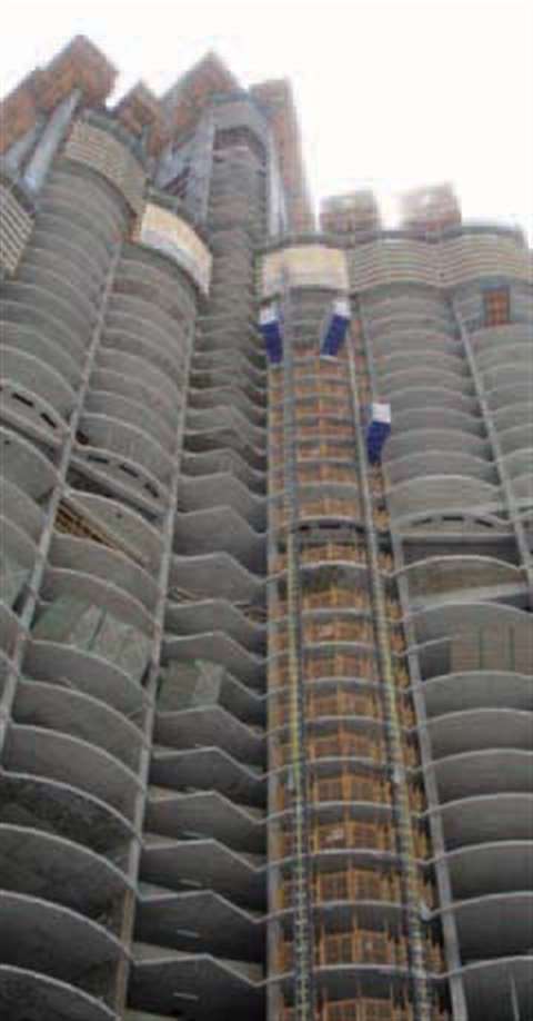 The four main PEGA twin–cage hoists will have a single run to a height or around 400 m, traveling at