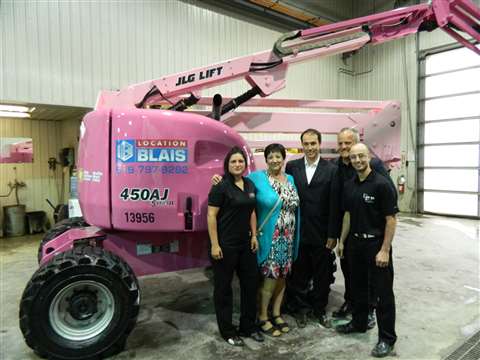 Location Blais painted a JLG 450AJ articulating boom lift pink to raise breast cancer awareness. Sta