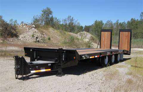 Talbert Manufacturing’s AC3-25-ART, the newest Air Ramp/Air Tilt Series trailer model, features an u