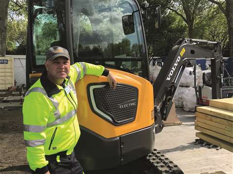 Compact machines your helping hand_02