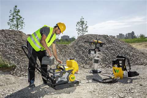 Wacker Neuson_change of battery