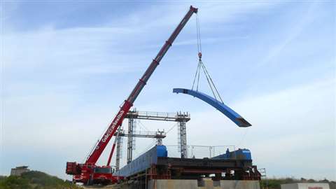 The first job for the GMK6400 was lifting 40 tonne pre-fabricated steel bridge sections that measure