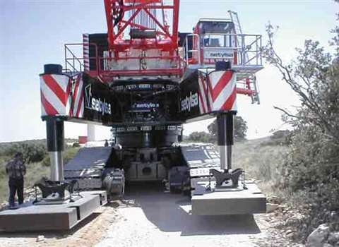 Gamesa, the Spanish wind power station manufacturer, ordered two new LR 1400/2-W 'narrow track' Lieb