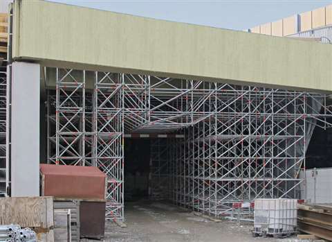 Allround Shoring TG 60 from Layher in use at Zurich Airport Terminal 2