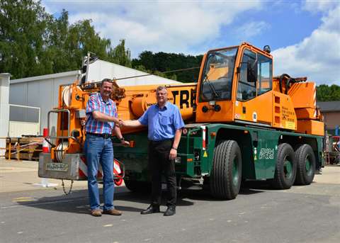 Dirk Koslowski, manager of the Treffler branch office in Ingolstadt, took over the refurbished AC 40