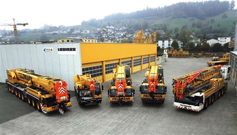 liebherr-feldmann-handover2-300dpi