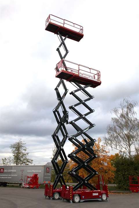 Arbeitsbühnen Schares invests in a pair of PB S171-12ES scissors.
