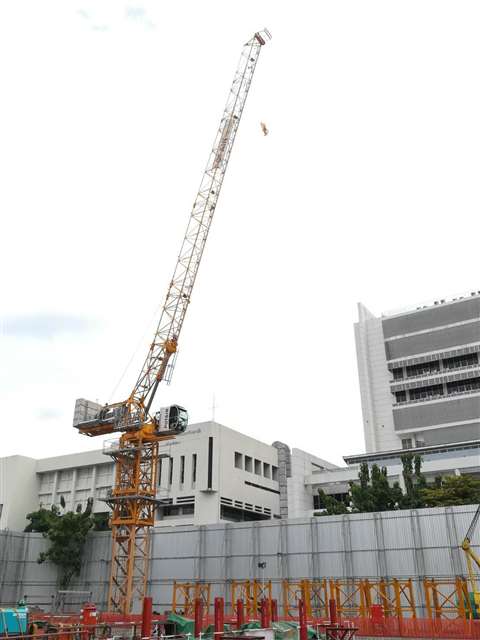 Potain-MCH-125-debuts-in-Thailand-on-mixed-use-development-for-Obayashi-1