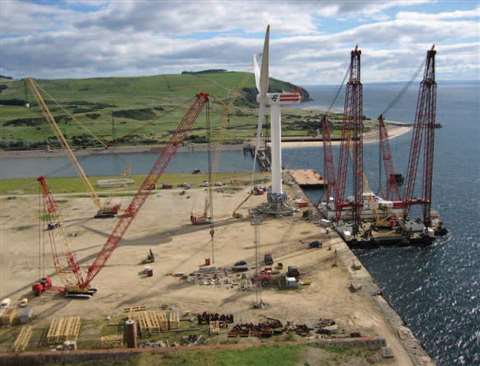 Weldex crawlers load one of the wind turbines onto the Rambiz