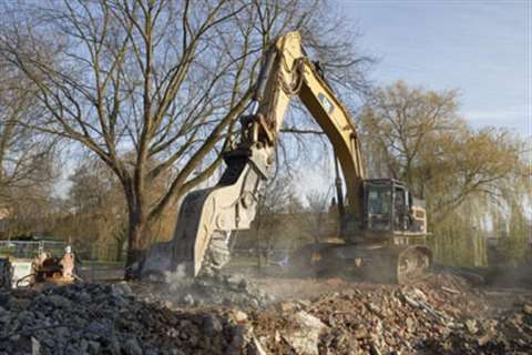 The P235 is the largest of three new 200 Series pulverisers from Caterpillar Work Tools