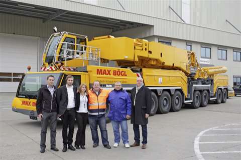 From left to right: Florian Maier (Liebherr-Werk Ehingen), Sebastian Götz, Nadine Kopka, Mario Droß,