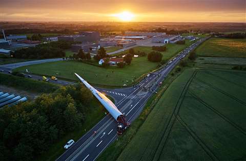 Denmark’s E45 highway got to see the transportation of the 88.4 m wind turbine blade 