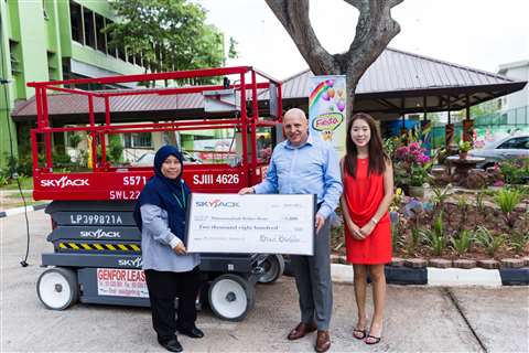 Skyjack supports Muhammadiyah Welfare Home (MWH) as part of its 30th anniversary celebration. From l
