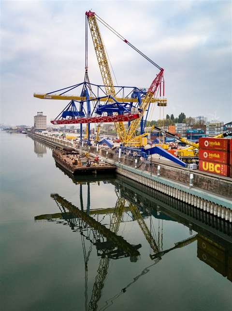 Steil Terex Superlift 3800 at work in Mannheim
