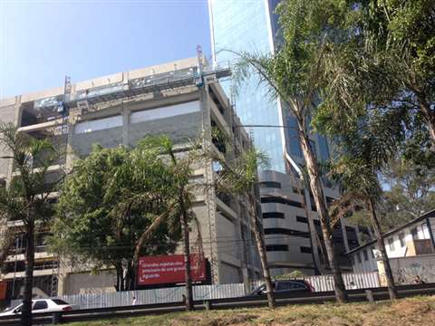 Mills mast climber at the Santander Theatre in Sao Paulo, Brazil.

