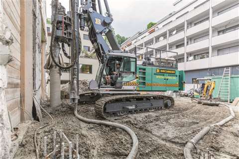 liebherr-pilling-and-drilling-rig-lrb18-02