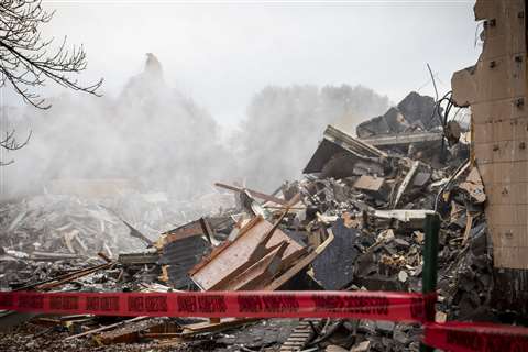 DustBoss DB-60 - Demolition - scrap (large)5 web