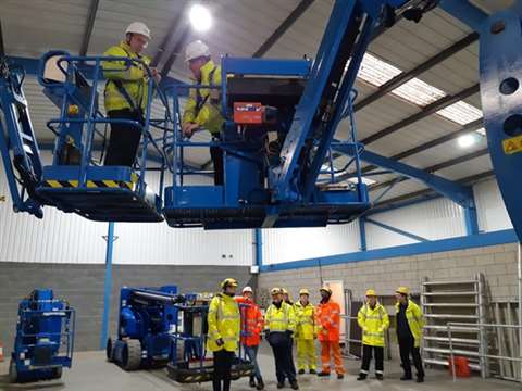 Nationawide Platforms helps HSE's mechanical inspectors get to grips with mid-air rescue procedures