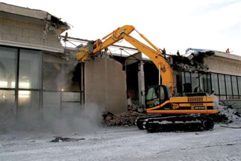 Two JS330 tracked excavators were used to demolish a disused terminal building at Koltsovo