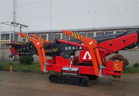 Gomanlift TC30 crane and access platform. 