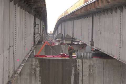 Mammoet slid the bridge by 2.7 metres