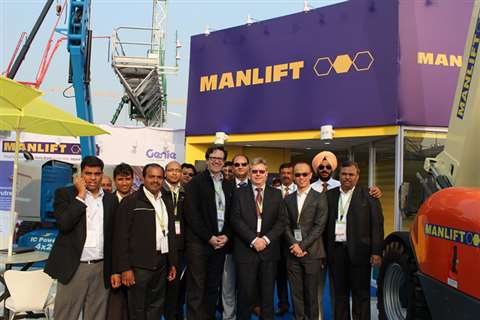 Manlift signs Genie distributorship deal at bC India.