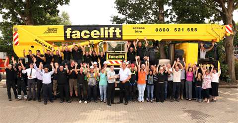 Paul Standing, Facelift managing director (centre left) with Gordon Leicester (centre right), founde