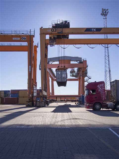 Skeleton technologies port crane kers muuga (3)