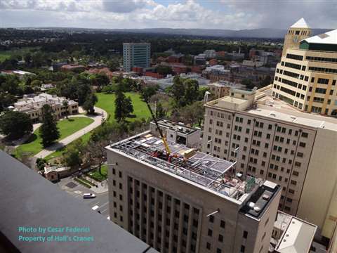For the project, the Unic URW 706 was lifted onto the roof of the building