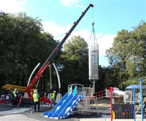 The UNIC URW 706 spider crane from GGR