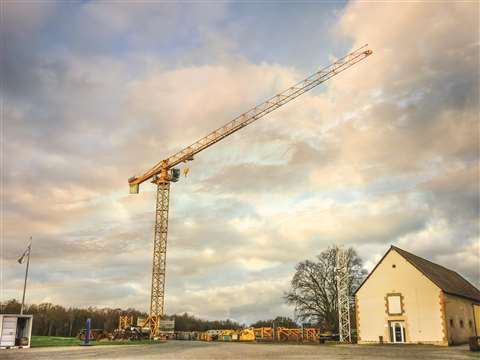 Manitowoc brings its newest class of tower cranes to intermat 2