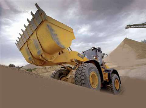Case's new 159 kW, Stage IIIA compliant 821E wheeled loader weighs 17,2 tonnes and has a maximum buc