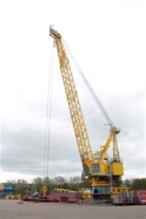Kenz Cranes has delivered two cranes for Seadrill's West Rigel semi-submersible drilling unit