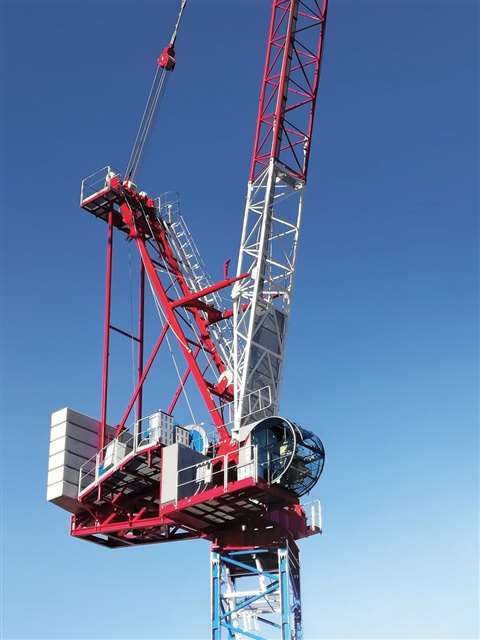 A choice of seven jib lengths, from 30 to 60 metres, are available for the Raimondi LR372 luffer