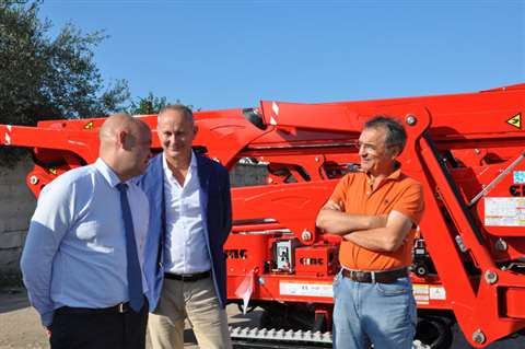 From left: Julien  Bourrellis, Klubb France; Giovanni Carbonara, export Manager, CMC; and Carlo Mast