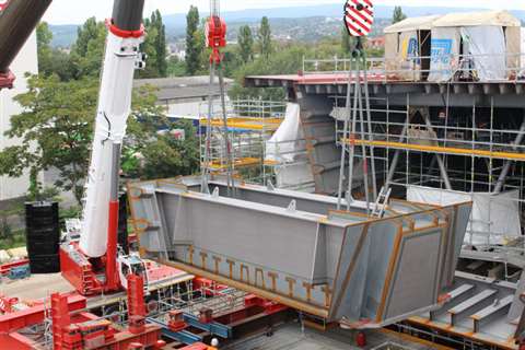 The ATF 400G-6 is used to help rebuild the Schiersteiner Bridge