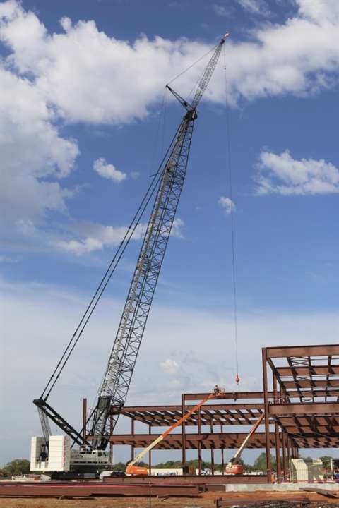 Building expansion project in Texas, USA saves time and money with Terex HC 285 crawler crane