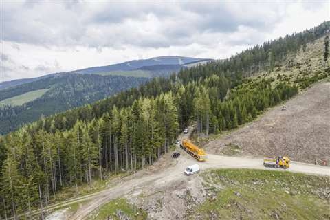 Prangl’s AC 1000 driving to the top of the Pretul Mountain in Austria