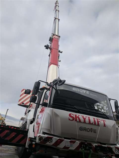 Compact gmk4100 l 1 tackles crowded melbourne job sites 2