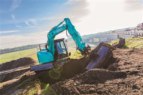 kemp_10438_afl_Kobelco_SK75SR-7_Overvest_12_hr